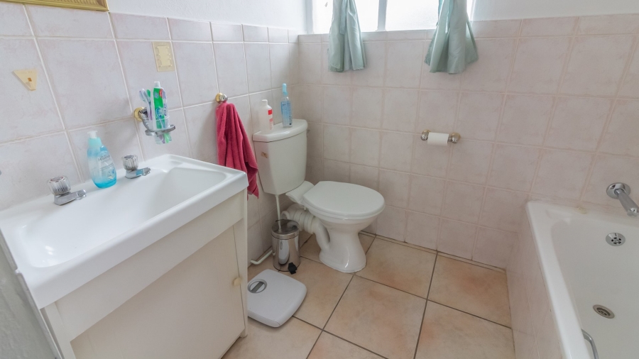 3 Bedroom Property for Sale in Kroonheuwel Free State